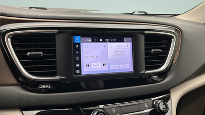 2023 Chrysler Voyager LX