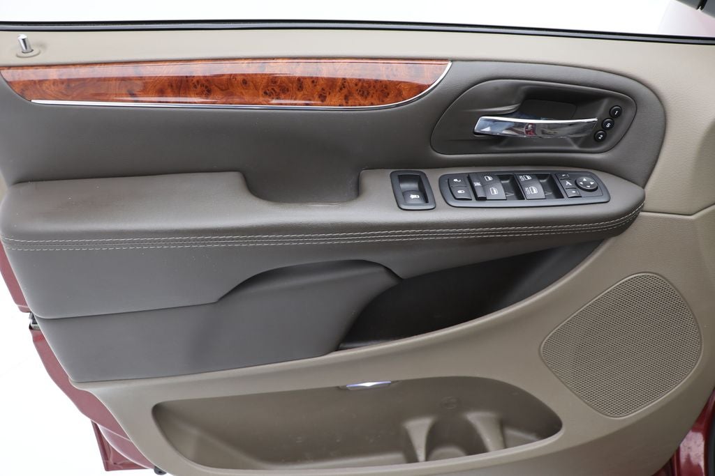 2016 Chrysler Town & Country Limited