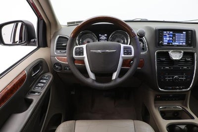 2016 Chrysler Town & Country Limited