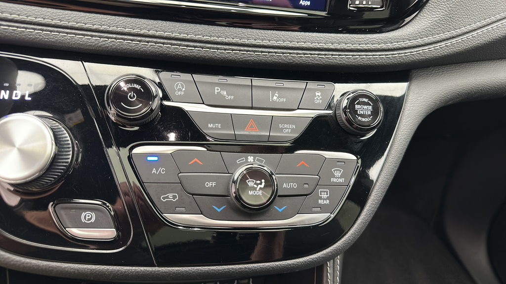 2025 Chrysler Pacifica Limited