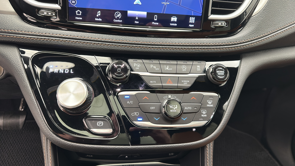 2024 Chrysler Pacifica Pinnacle