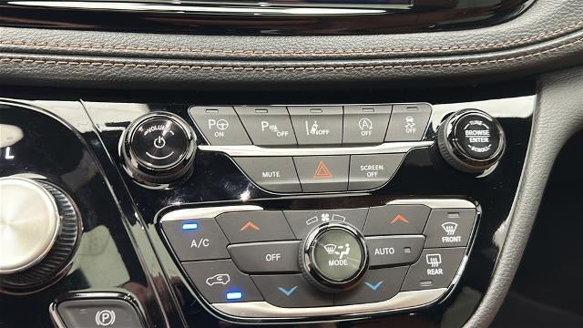 2024 Chrysler Pacifica Pinnacle