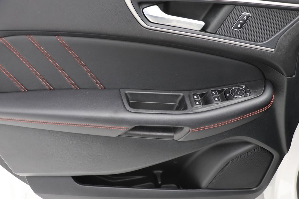 2022 Ford Edge ST Line