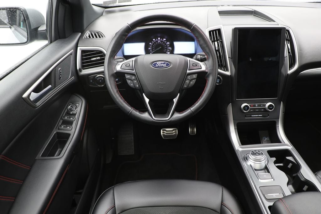 2022 Ford Edge ST Line