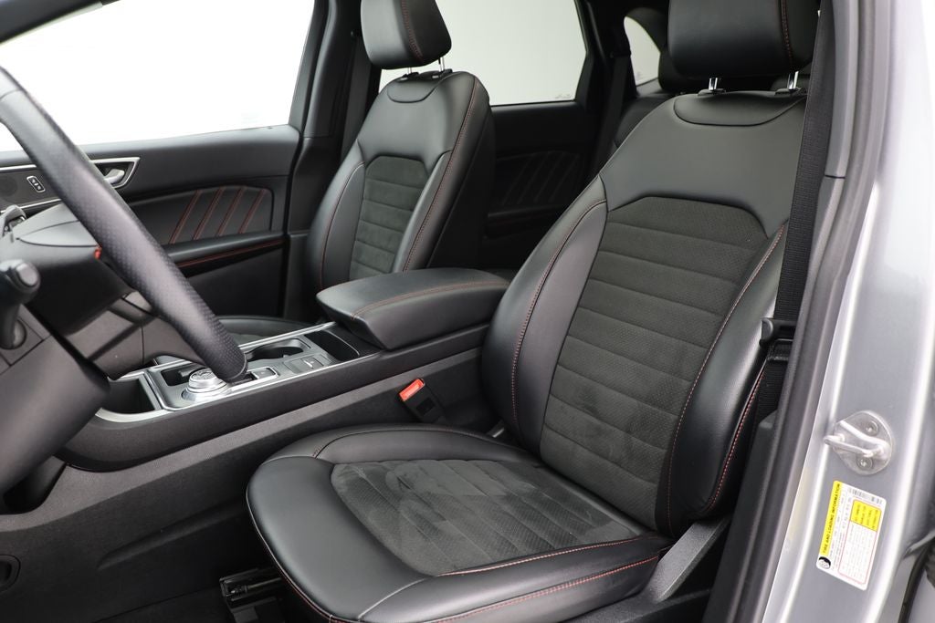 2022 Ford Edge ST Line