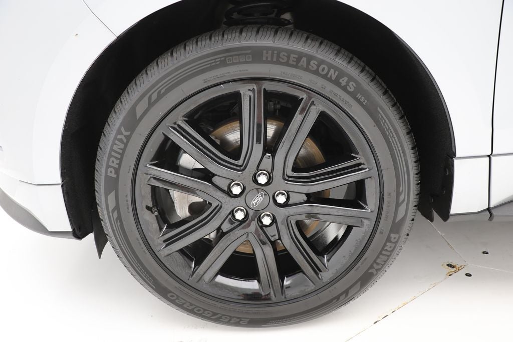 2022 Ford Edge ST Line