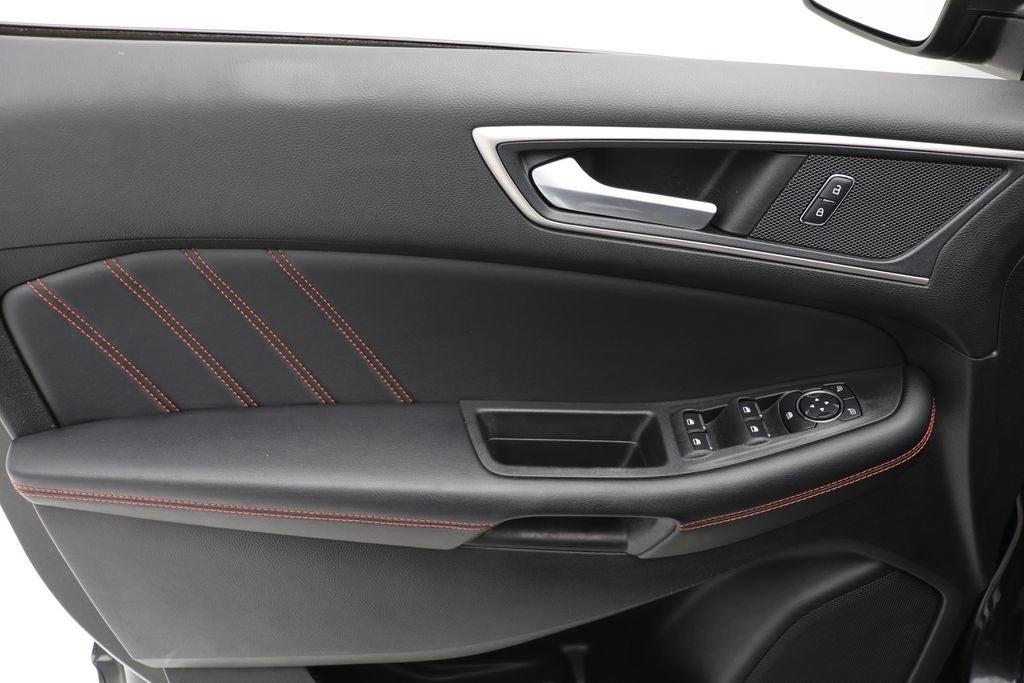 2022 Ford Edge ST Line