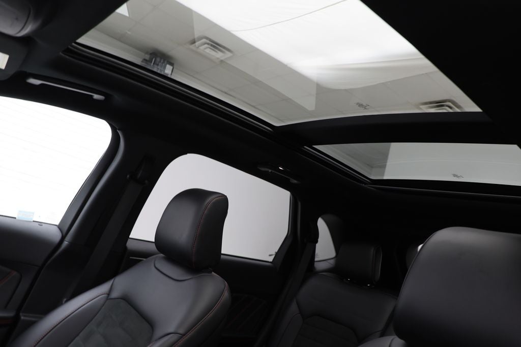 2022 Ford Edge ST Line