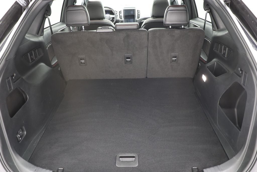 2022 Ford Edge ST Line