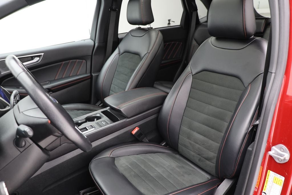 2022 Ford Edge ST Line