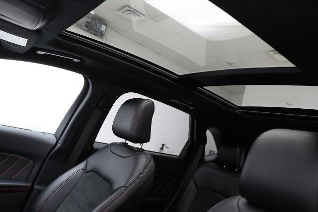 2022 Ford Edge ST Line