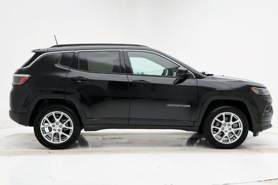 2024 Jeep Compass Latitude Lux