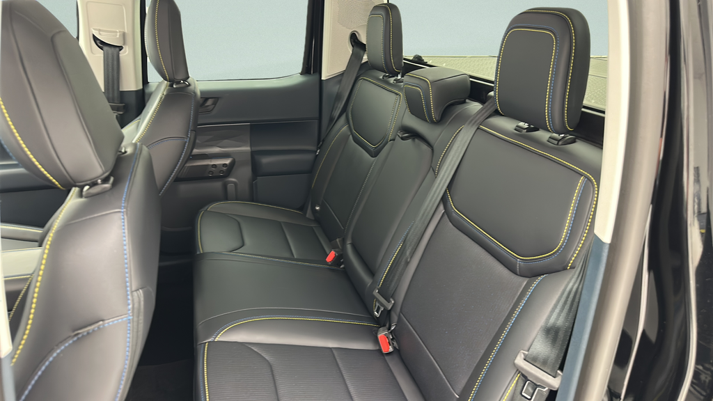 2025 Ford Maverick Lobo Standard