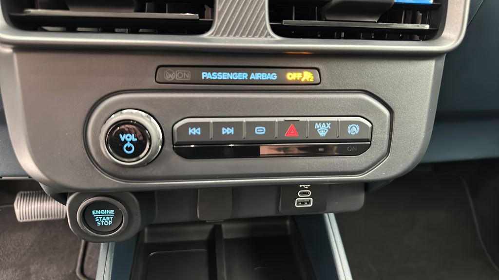 2025 Ford Maverick Lobo Standard