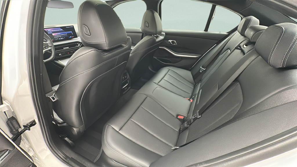 2026 BMW 3 Series 330i xDrive