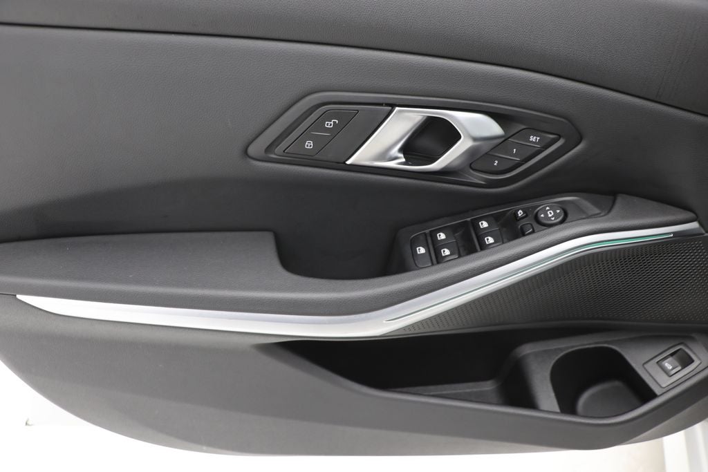 2024 BMW 3 Series 330i xDrive