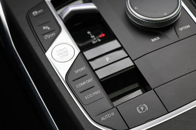 2024 BMW 3 Series 330i xDrive