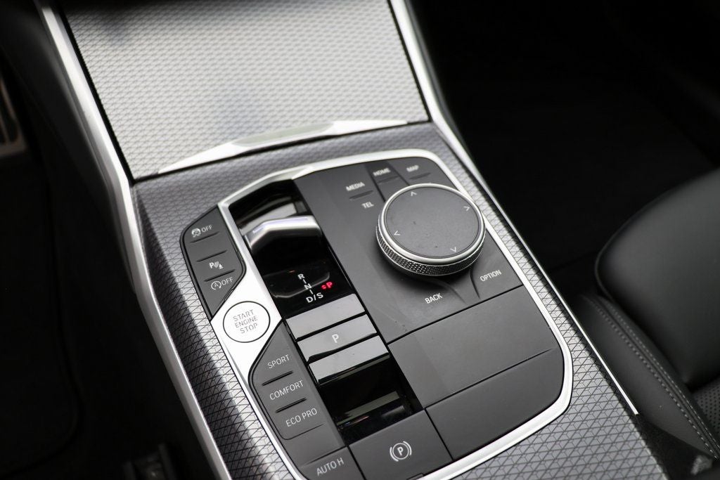 2024 BMW 3 Series 330i xDrive