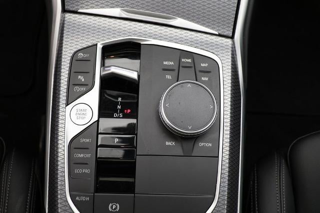2024 BMW 3 Series 330i xDrive