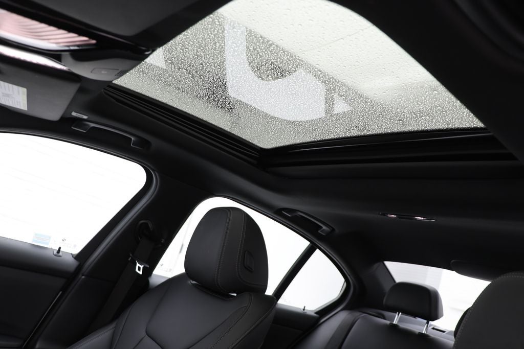 2024 BMW 3 Series 330i xDrive