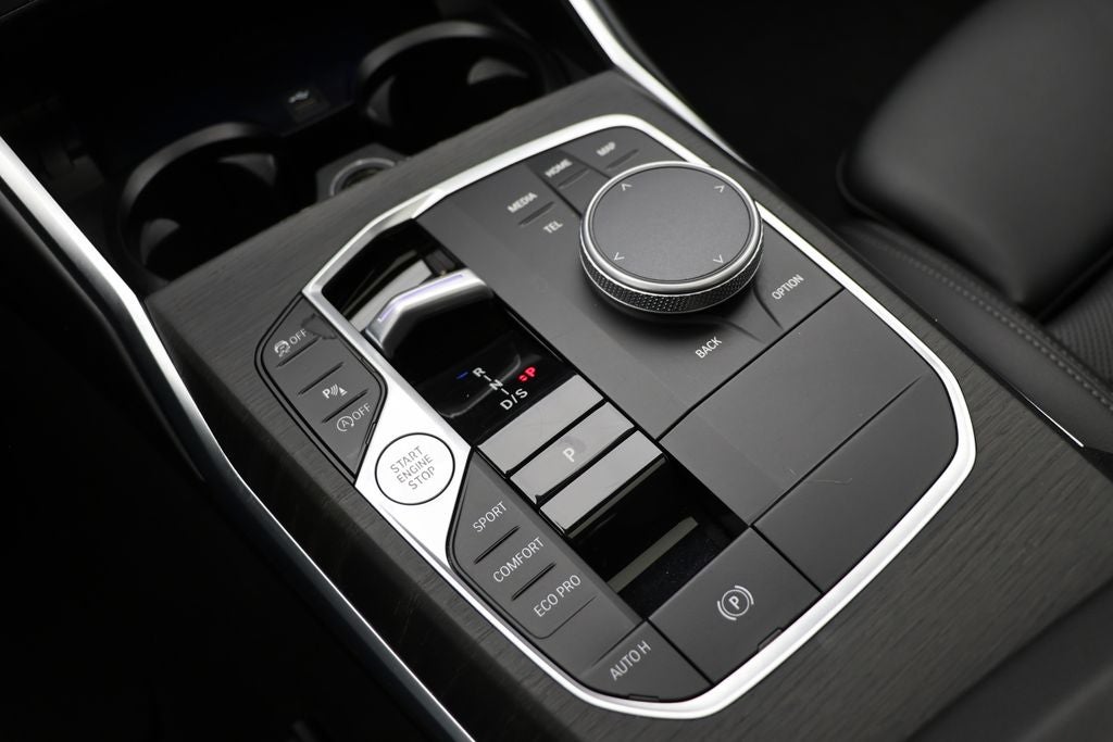 2024 BMW 3 Series 330i xDrive