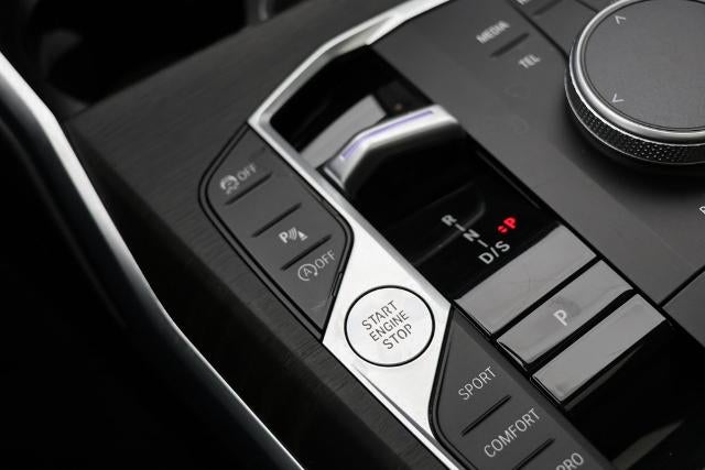 2024 BMW 3 Series 330i xDrive