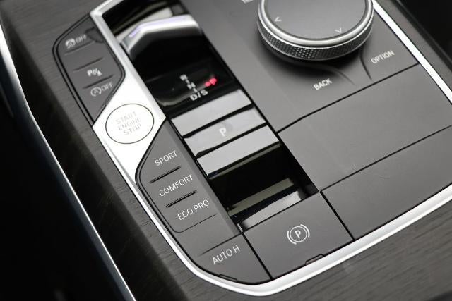 2024 BMW 3 Series 330i xDrive