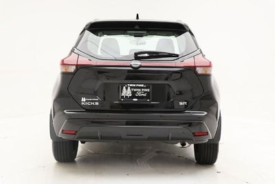 2024 Nissan Kicks SR