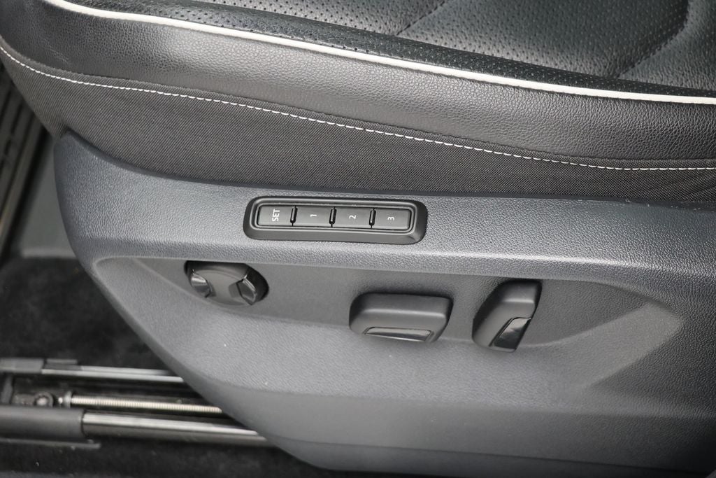 2022 Volkswagen Tiguan 2.0T SEL R-Line