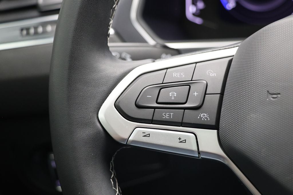 2023 Volkswagen Tiguan 2.0T SEL R-Line