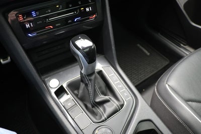 2023 Volkswagen Tiguan 2.0T SEL R-Line