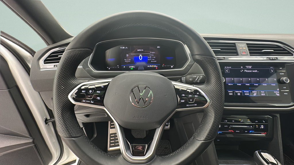 2024 Volkswagen Tiguan 2.0T SE R-Line Black