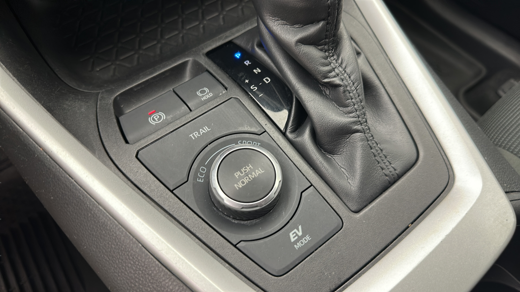 2023 Toyota RAV4 Hybrid LE