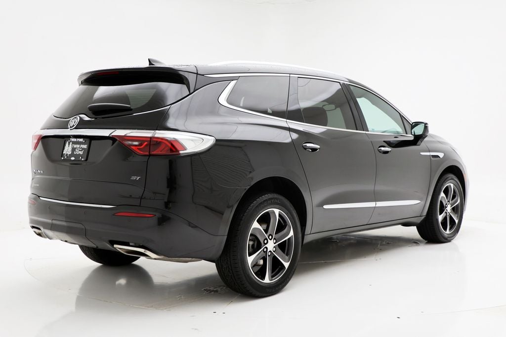 2022 Buick Enclave Essence