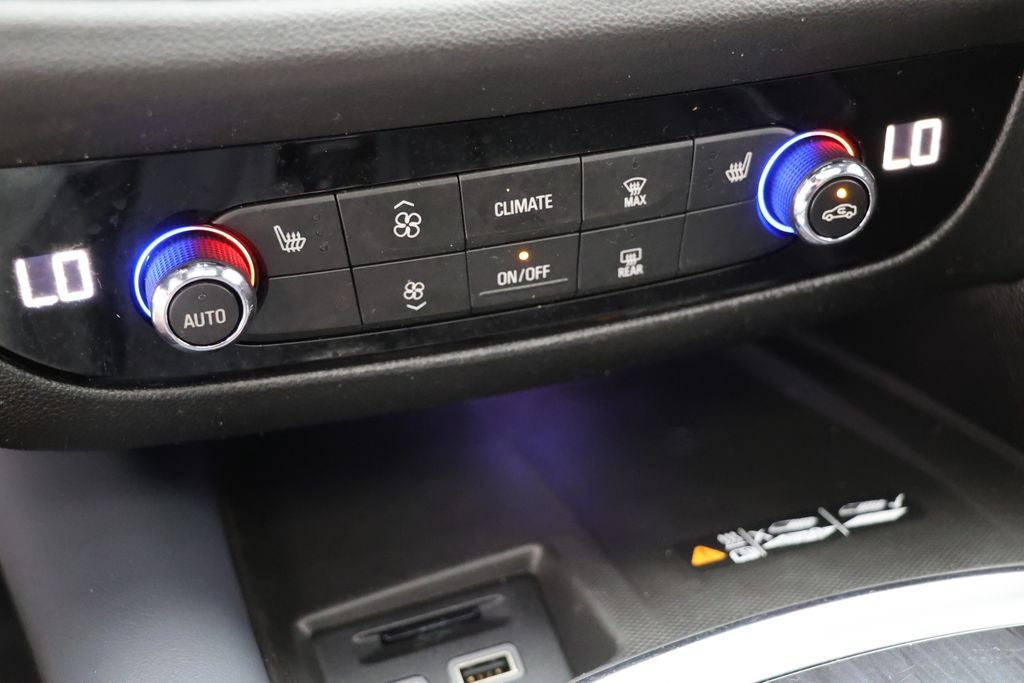 2022 Buick Enclave Essence