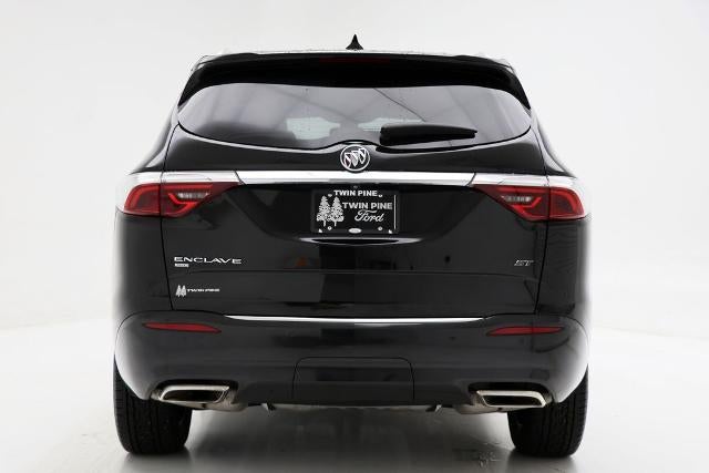 2022 Buick Enclave Essence
