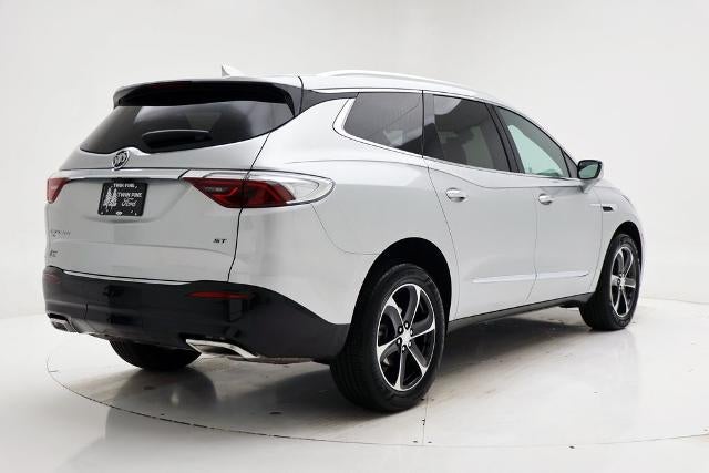 2022 Buick Enclave Essence