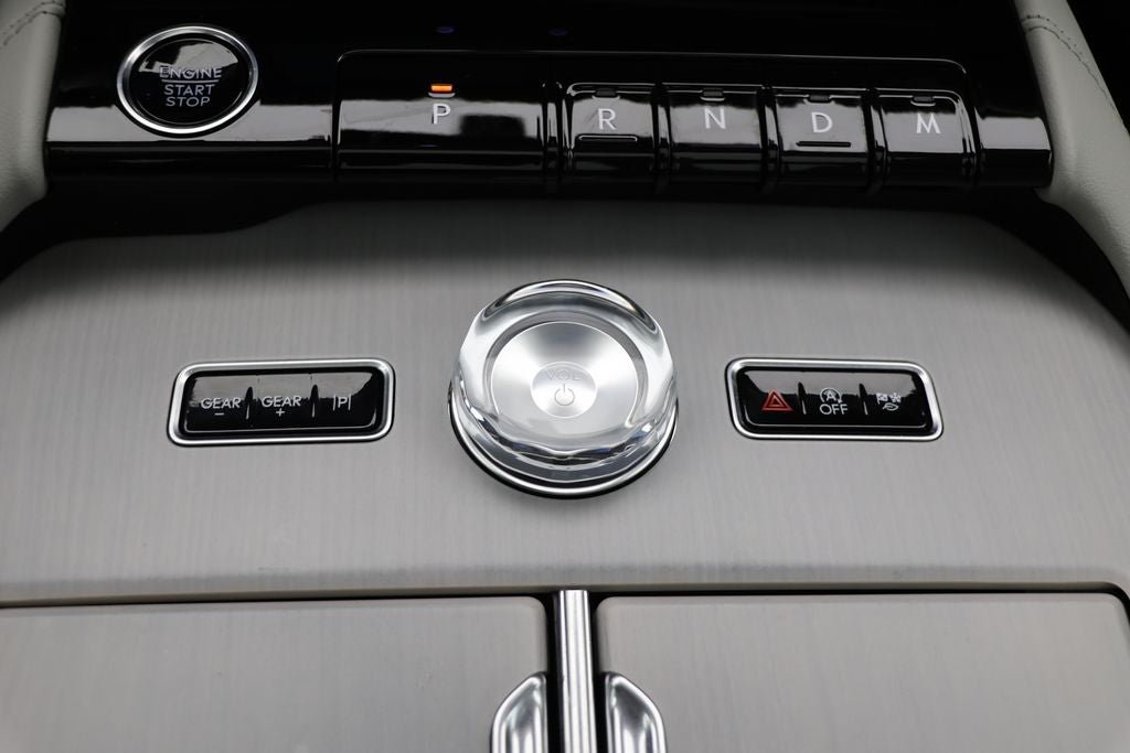 2025 Lincoln Navigator L Reserve