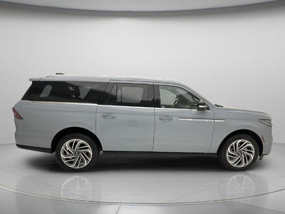 2025 Lincoln Navigator L Reserve