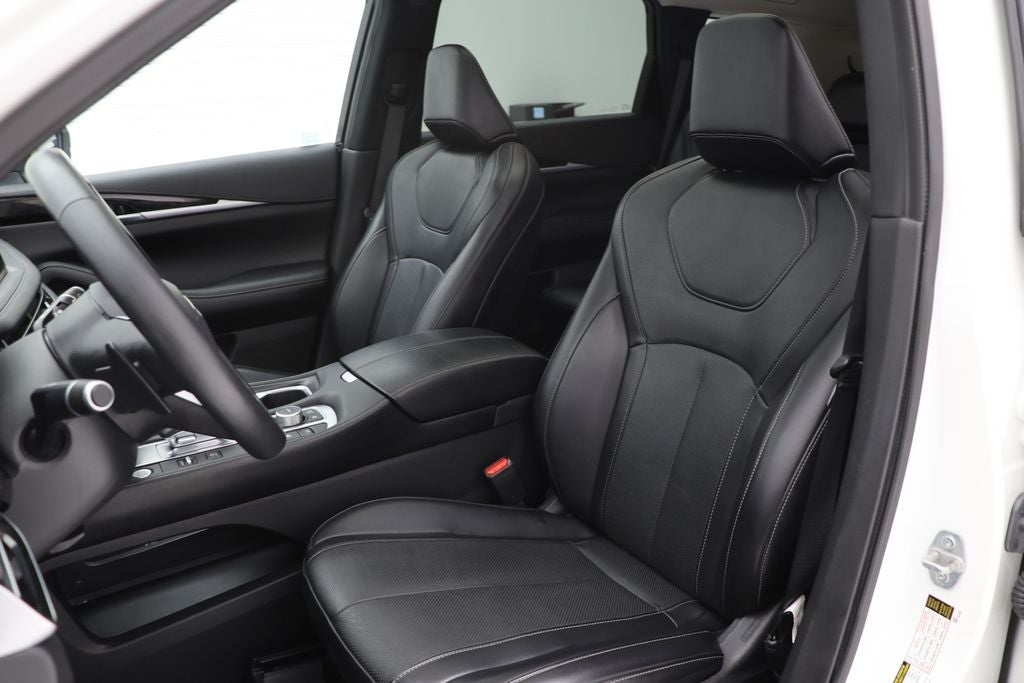 2025 INFINITI QX60 PURE