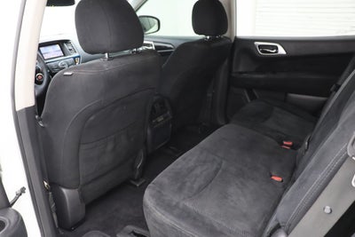 2016 Nissan Pathfinder SV