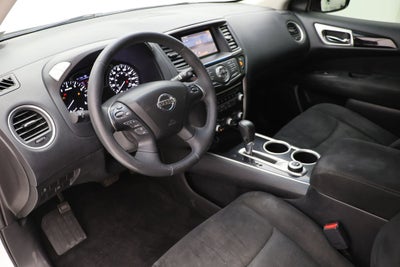 2016 Nissan Pathfinder SV