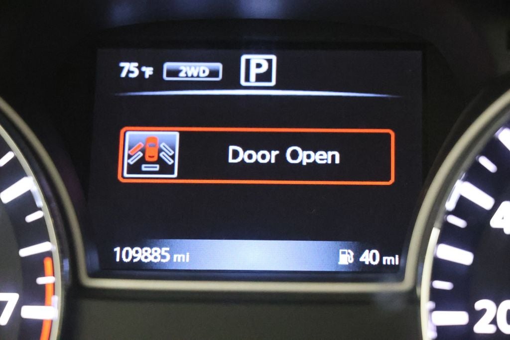 2016 Nissan Pathfinder SV