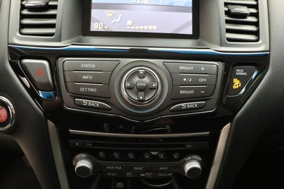 2016 Nissan Pathfinder SV