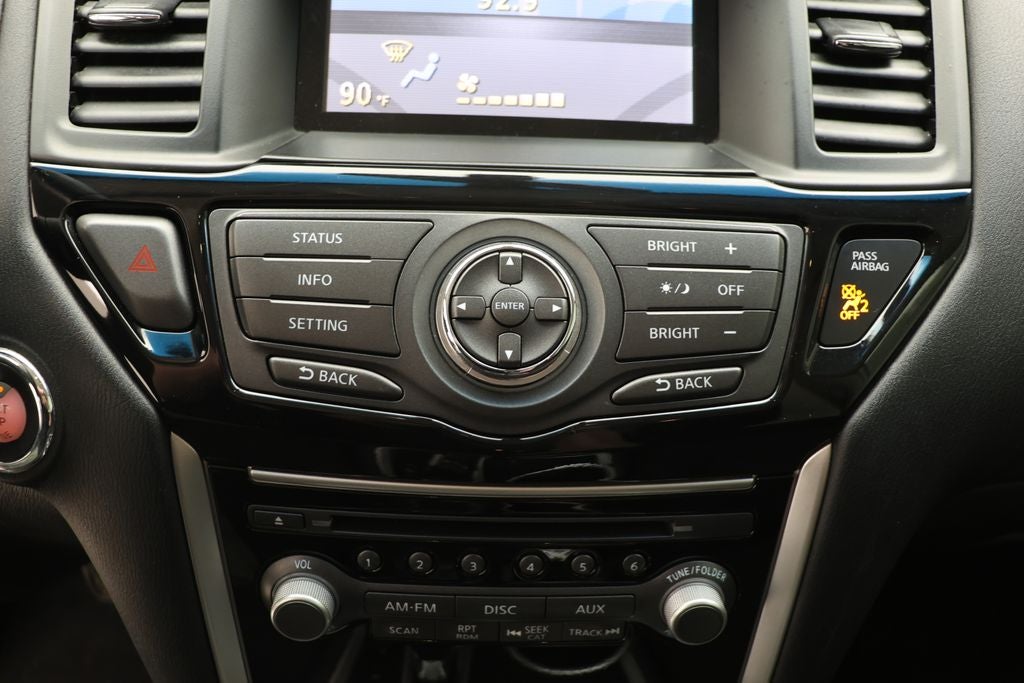 2016 Nissan Pathfinder SV