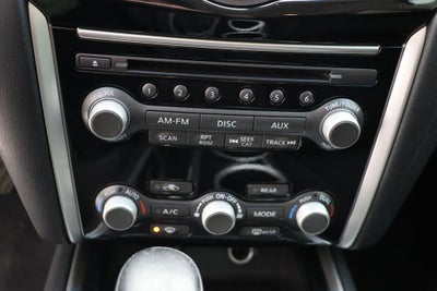 2016 Nissan Pathfinder SV