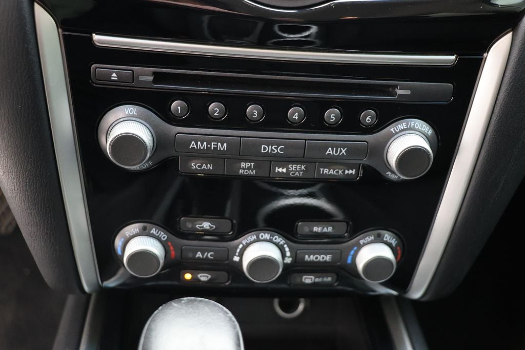 2016 Nissan Pathfinder SV