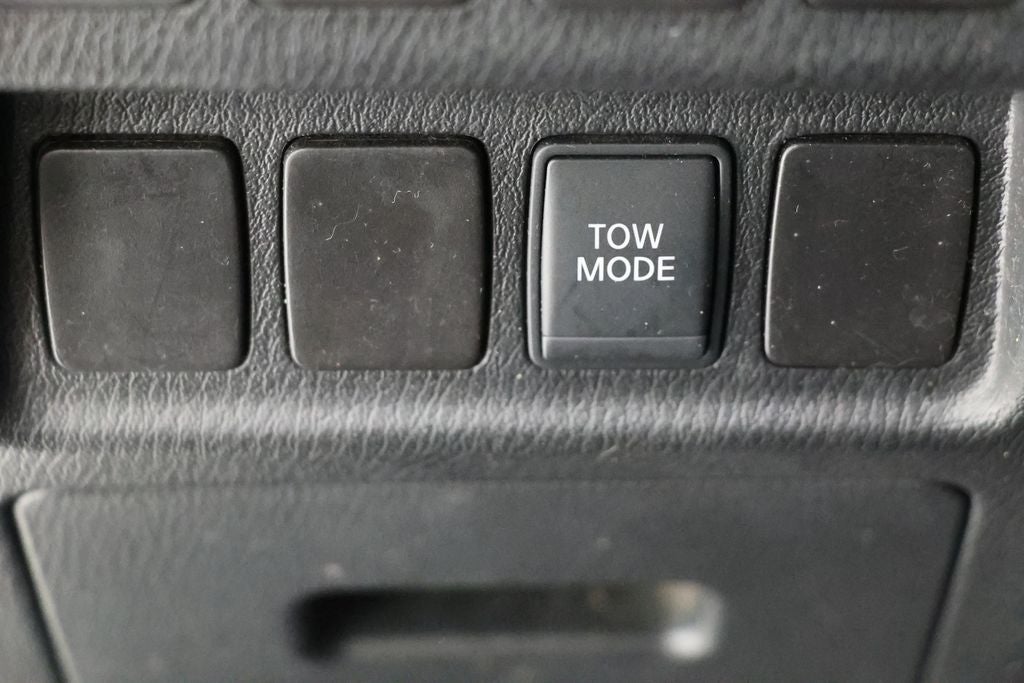 2016 Nissan Pathfinder SV