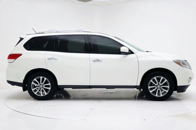 2016 Nissan Pathfinder SV