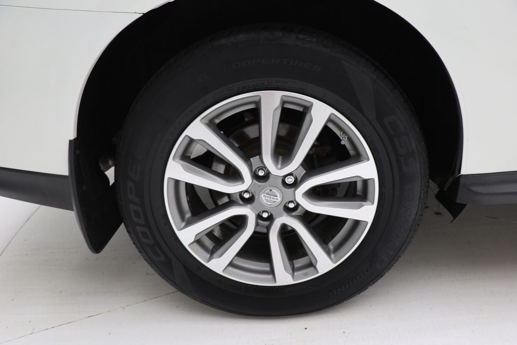 2016 Nissan Pathfinder SV